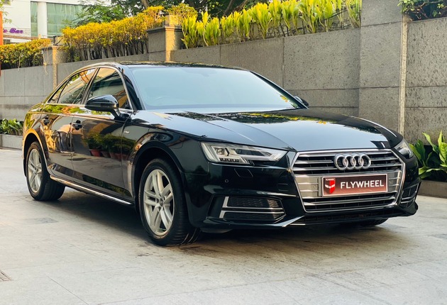 Luxury Car for Airport Transfers