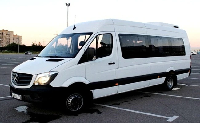 9 seater luxury van